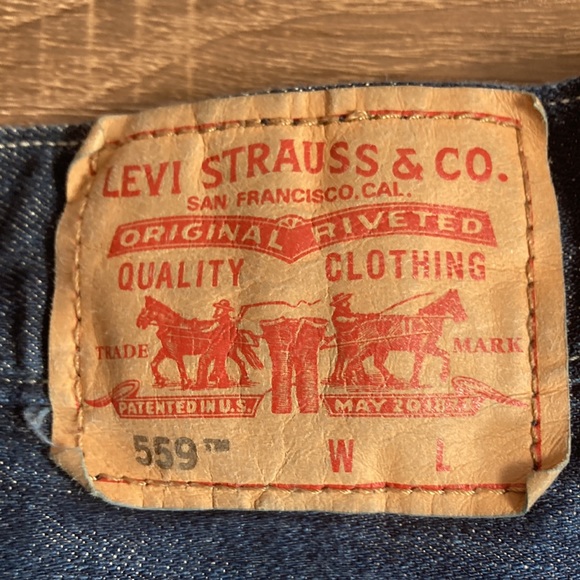 Mens Levi’s Relaxed Fit Medium Dark Wash Size 44x30 100% Cotton - Picture 14 of 14